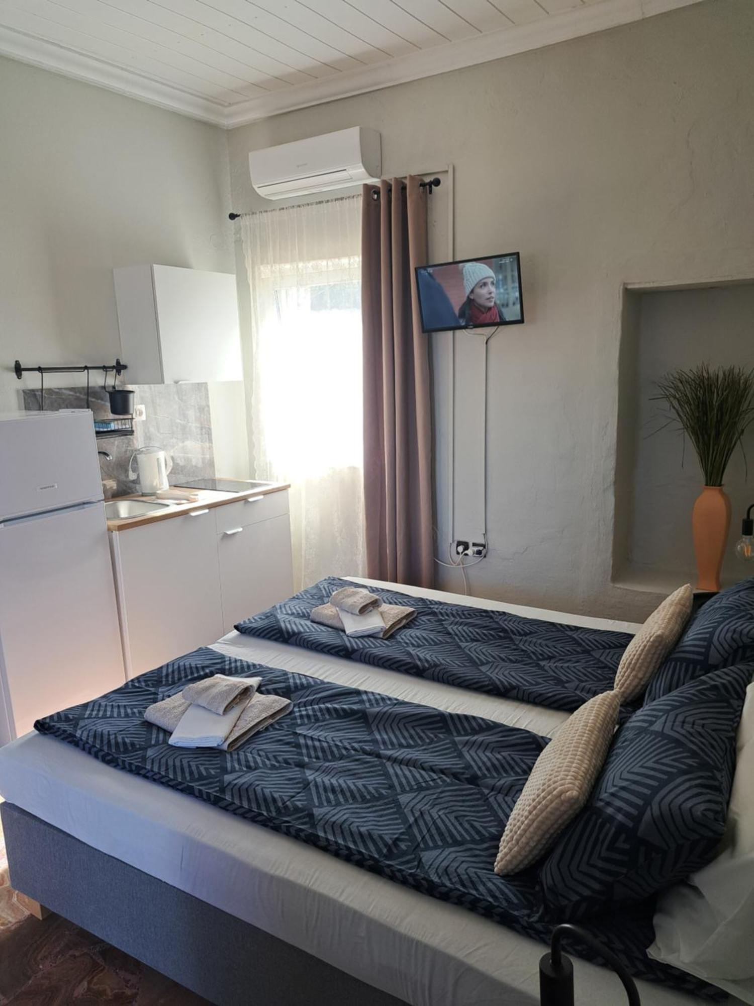 Garden Rooms Pirgos Psilonerou Экстерьер фото