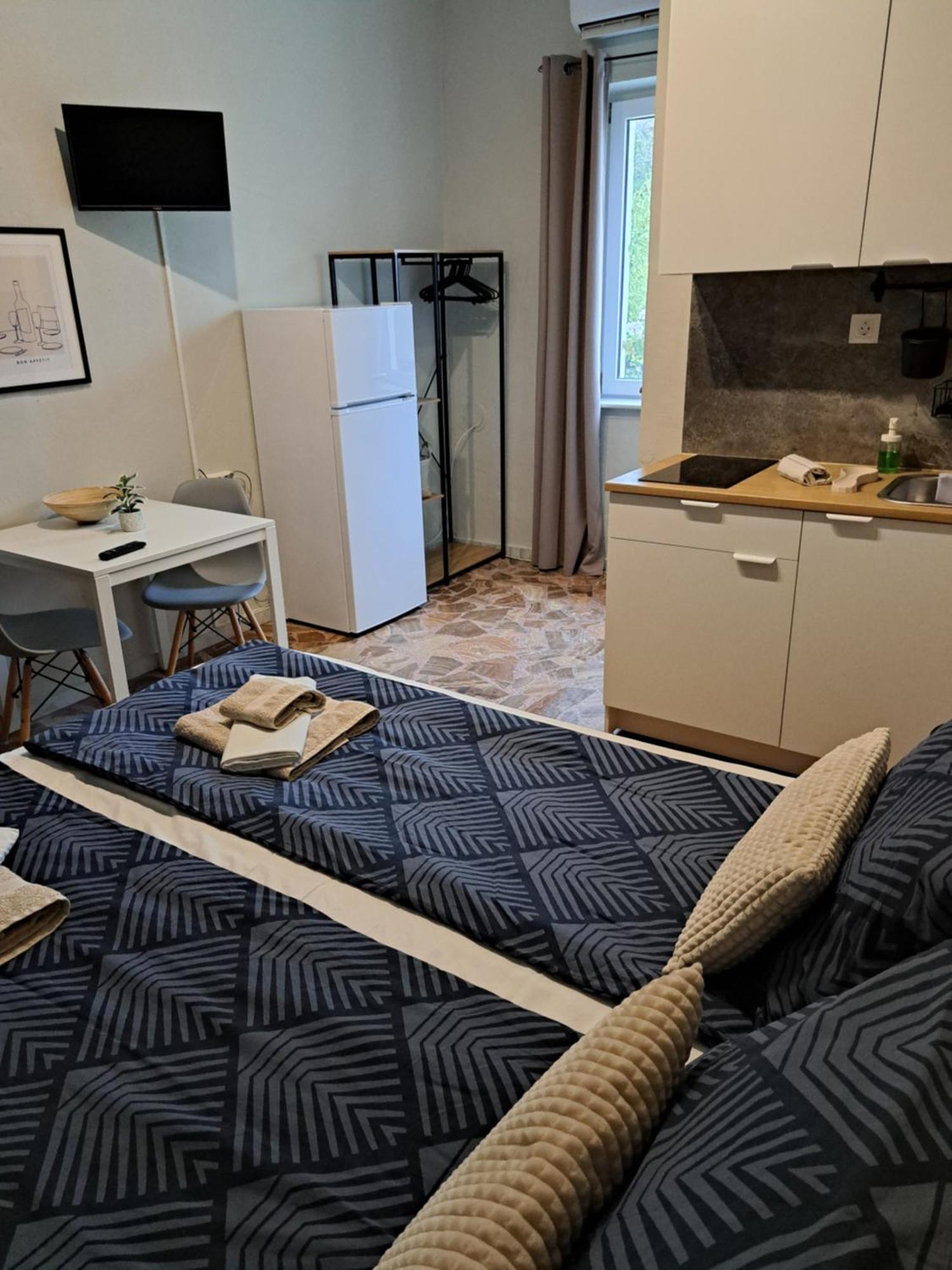 Garden Rooms Pirgos Psilonerou Экстерьер фото